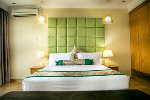In-room safe, free cribs/infant beds, free WiFi