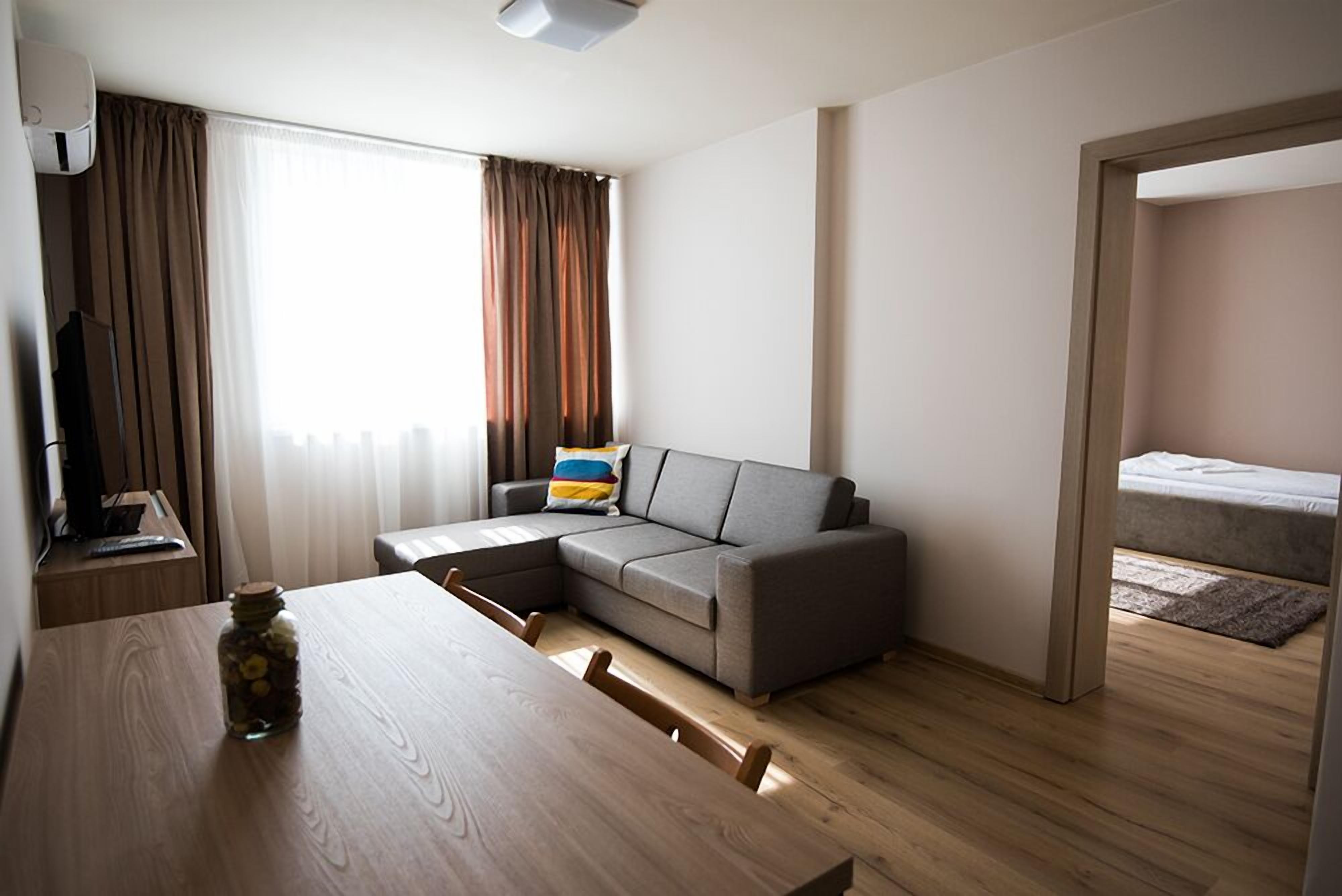 Luxury-Apartment, 2 Schlafzimmer | Wohnbereich