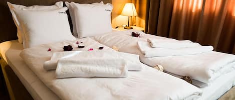 Luxury Apartment, 2 Bedrooms | 2 bedrooms, minibar, desk, iron/ironing board
