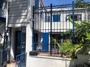 Entrée de l’hébergement