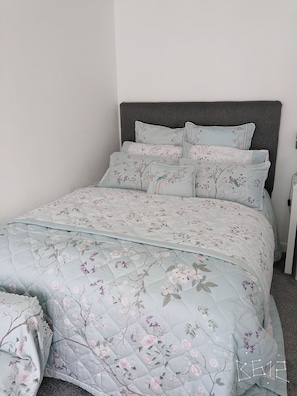 Double Room | Desk, soundproofing, iron/ironing board, free WiFi