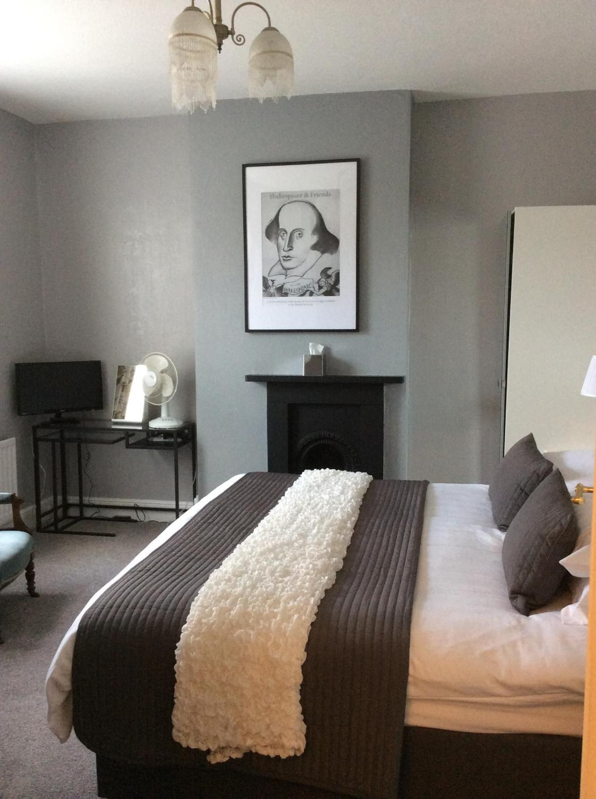 Iron/ironing board, cribs/infant beds, free WiFi, bed sheets