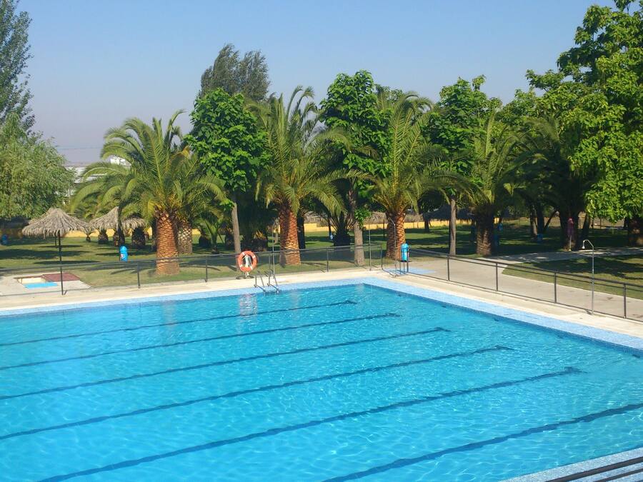 2 piscinas externas