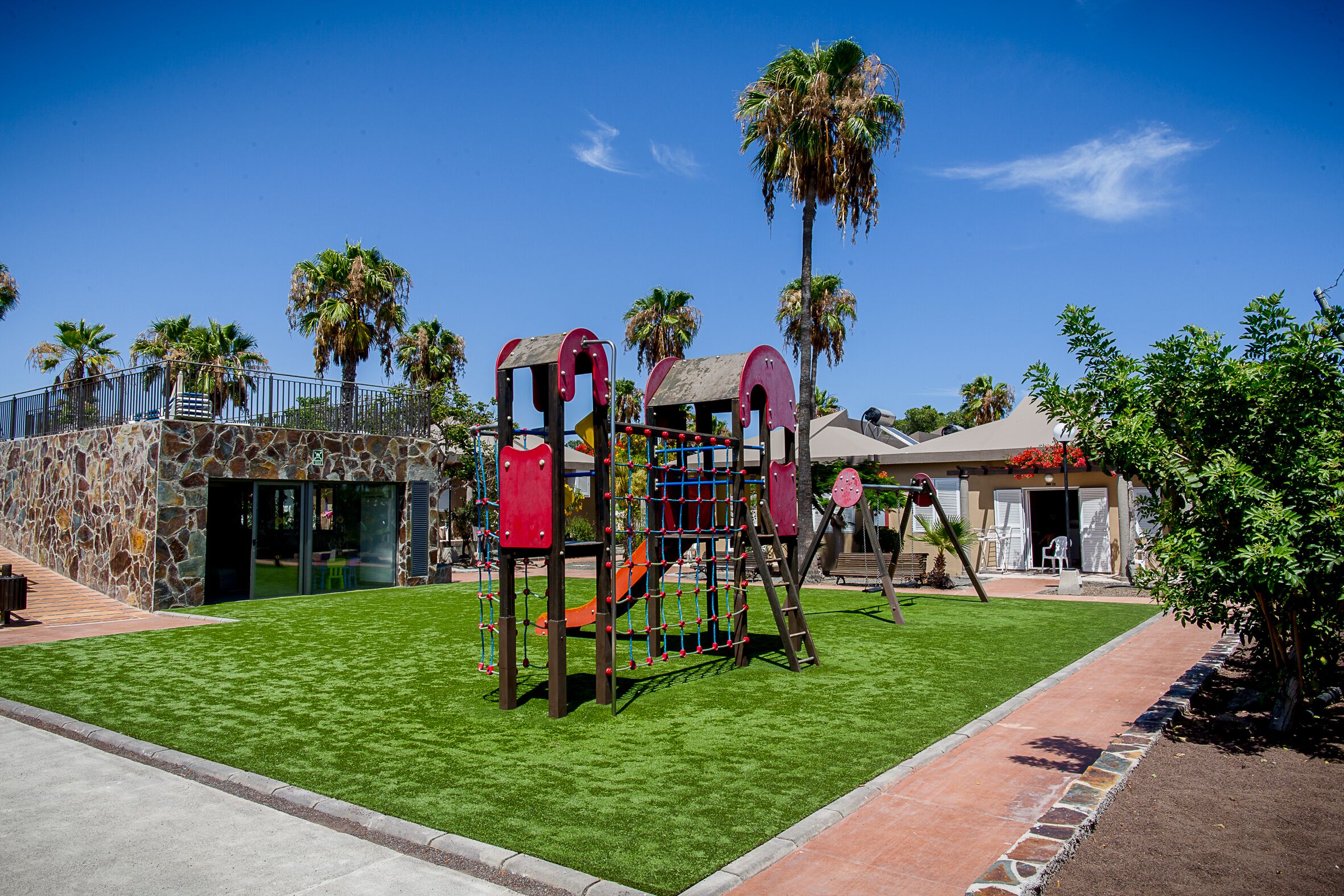 children’s play area – outdoor