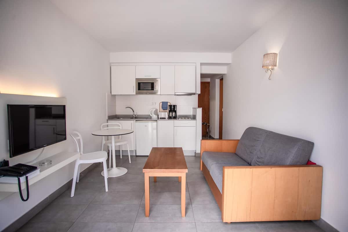 2 Schlafzimmer, Zimmersafe, kostenloses WLAN, Bettwäsche