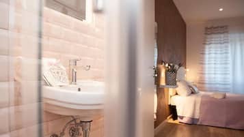 Double Room | Bathroom