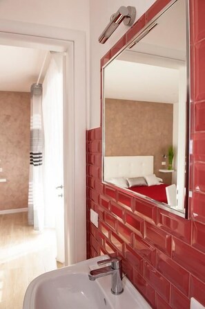 더블룸, 발코니 | 욕실 | 샤워 시설, 무료 세면용품, 헤어드라이어,  타월