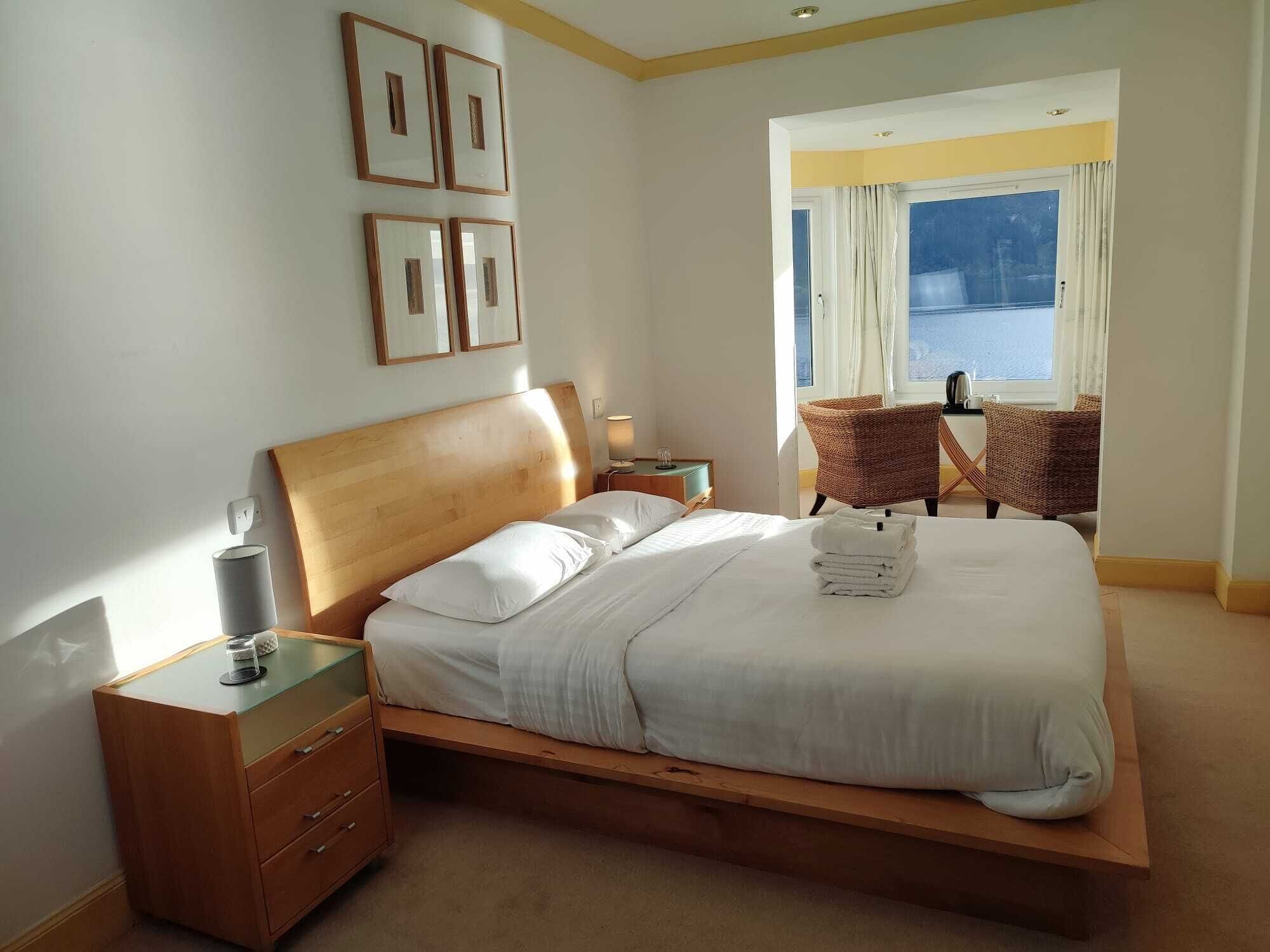 Individuell dekoriert, individuell eingerichtet, Bügeleisen/Bügelbrett