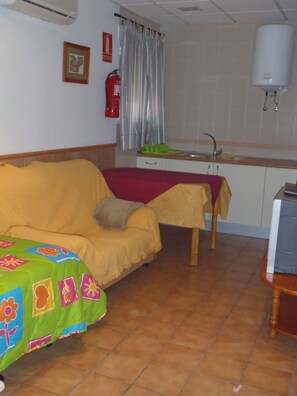 Studio | Oleskelualue | Taulutelevisio