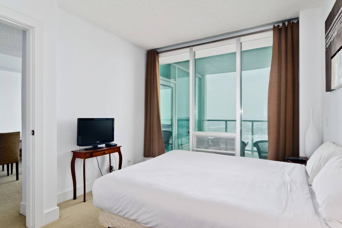 Deluxe suite, 1 queensize bed | 1 slaapkamer, een bureau, een strijkplank/strijkijzer, gratis wifi