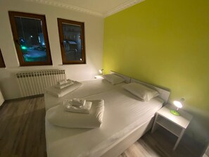 Hochwertige Bettwaren, Daunenbettdecken, Zimmersafe