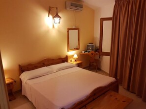 1 bedroom, in-room safe, desk - Hotel Stella Marina (Ricadi)
