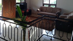 ดีลักซ์วิลล่า, 3 ห้องนอน | ห้องนั่งเล่น