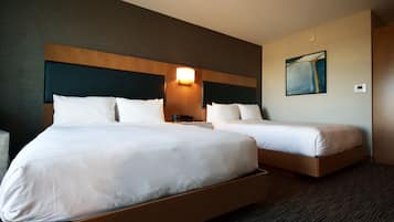 Habitación estándar, 2 camas Queen size | 1 habitación, caja de seguridad en la habitación y insonorización