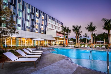 Outdoor pool, sun loungers