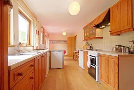 1 habitación, tabla de planchar con plancha y wifi gratis