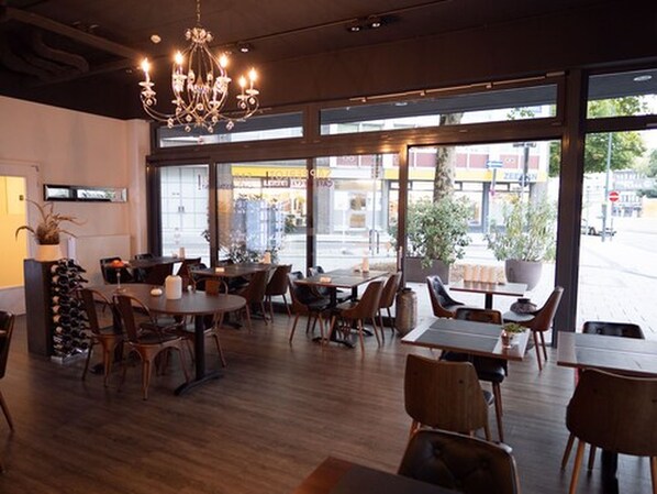 Daily local cuisine breakfast (EUR 12 per person) - Domapartments Aachen City (Aachen)