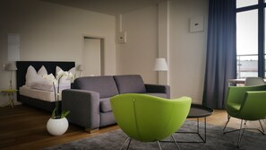 ทีวีจอแบน 50 นิ้ว พร้อมช่องเคเบิล, ทีวี, พื้นอุ่น