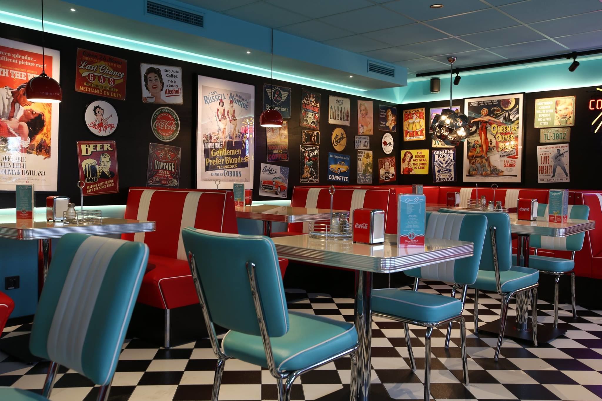 breakfast, lunch, dinner served; american cuisine