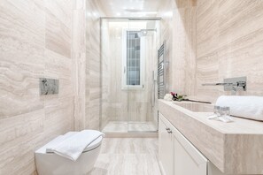 Appart'hôtel Luxe, 3 chambres | Salle de bain