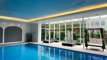 Piscina coberta i gandules