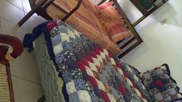 1 bedroom, bed sheets