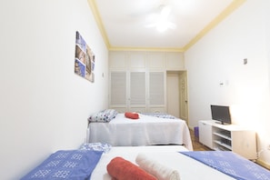 Apartamento | 1 quarto, frigobar, cofres nos quartos, escrivaninha