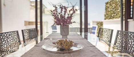 Appartement, 2 slaapkamers | Woonruimte | Flatscreentelevisie