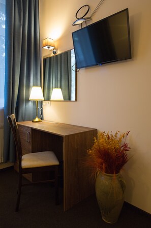 Habitación doble Deluxe | Escritorio y wifi gratis 