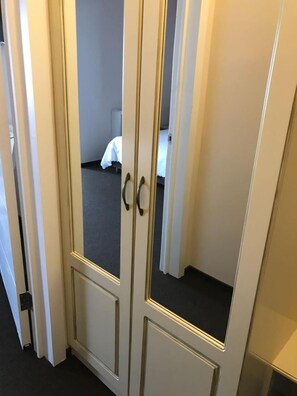 Escritorio y wifi gratis 