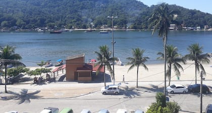 Itacuruçá Inn