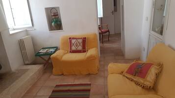 Trullo | Area soggiorno | TV a schermo piatto