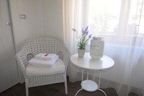 Premium bedding, free WiFi, bed sheets, wheelchair access - Terry's House (Nuoro)