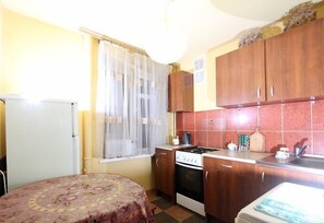 Appartement | Cuisine privée | Réfrigérateur, micro-ondes, four, plaque de cuisson