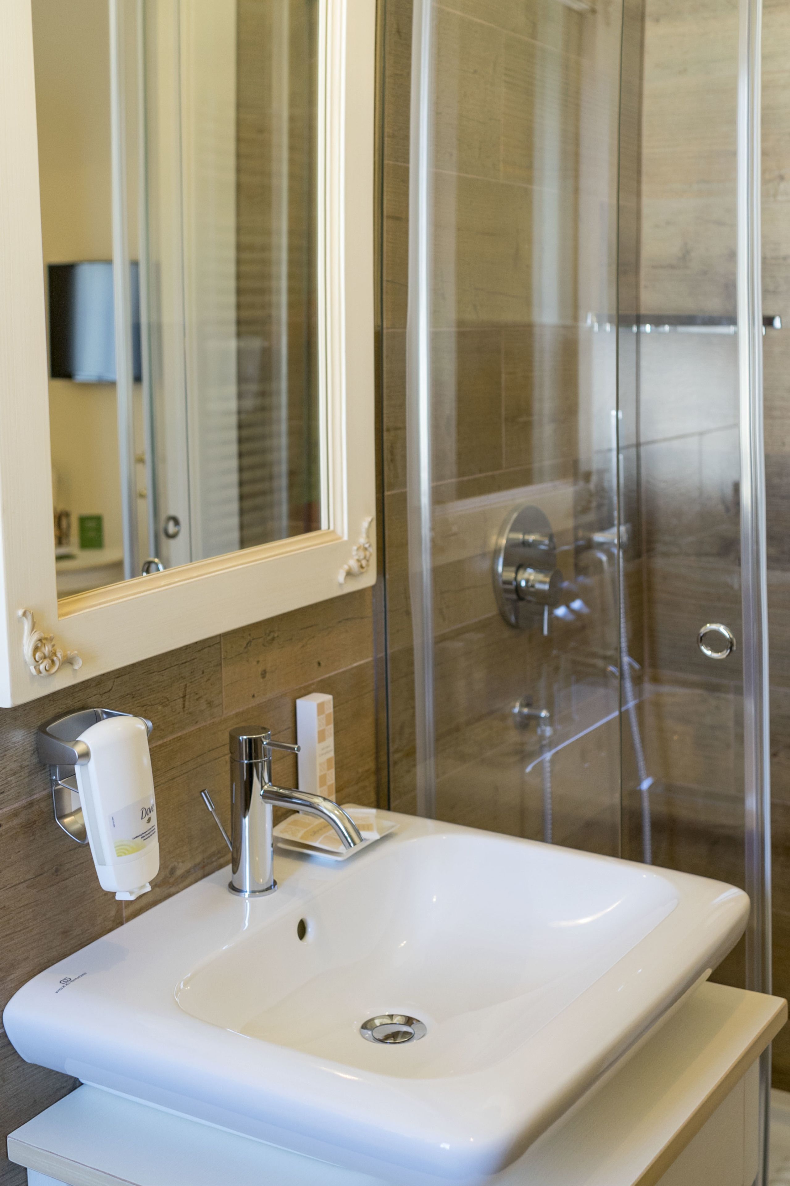 superior single room | bathroom sink