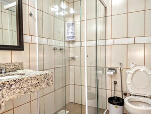 Family Room (Luxo Conjugado) | Bathroom - Pousada Nosso Lar (Gramado)