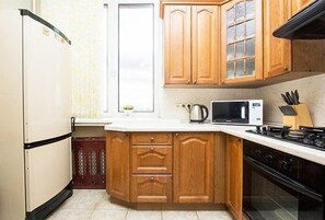 Apartment, 1 Schlafzimmer | Eigene Küche | Kühlschrank, Mikrowelle, Herdplatte, Wasserkocher mit Kaffee-/Teezubehör