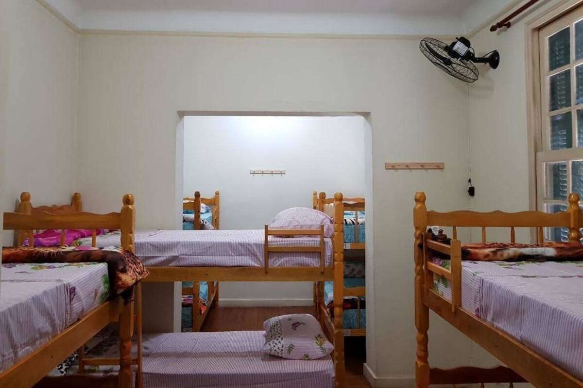 Gemeinsamer Basic-Schlafsaal, Nur Männer (6)