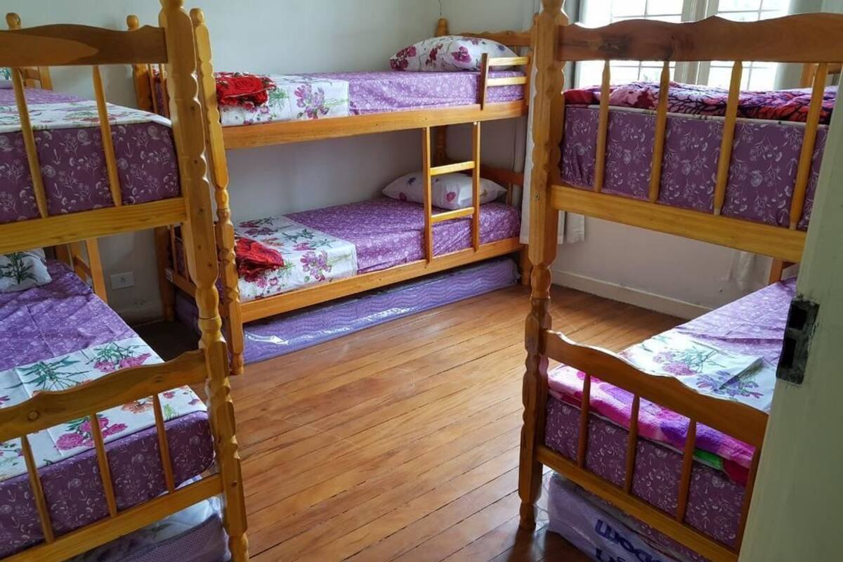 Gemeinsamer Schlafsaal, Nur Frauen