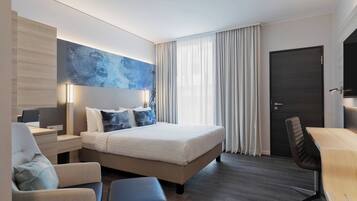 Superior-Zimmer, 1 King-Bett und Schlafsofa, Nichtraucher | Zimmersafe, individuell dekoriert, Schreibtisch