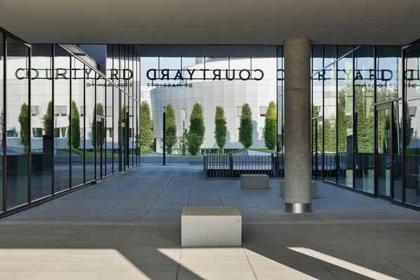 View from property - Courtyard by Marriott Munich Garching (Garching)