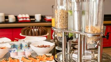 Desayuno buffet (BRL 42 por persona)