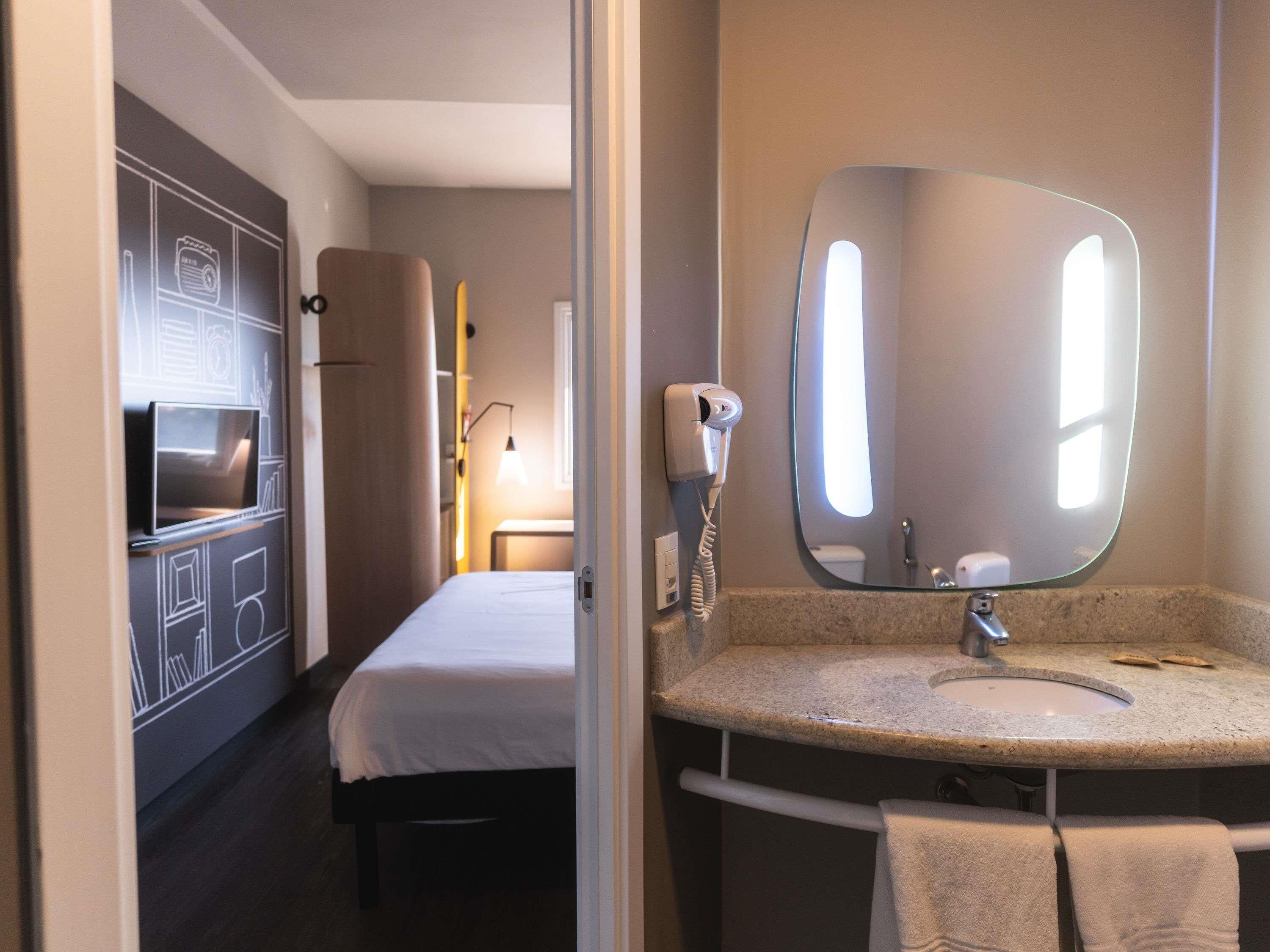 standard apartment, 1 double bed | minibar, desk, soundproofing, free cots/infant beds