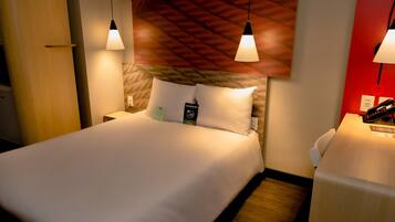 Minibar, desk, soundproofing, cribs (free)