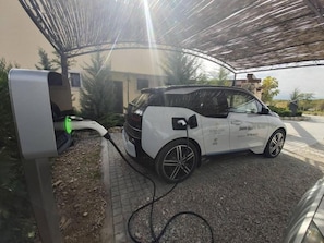 Property grounds - Zornitza Family Estate (Zornitza)