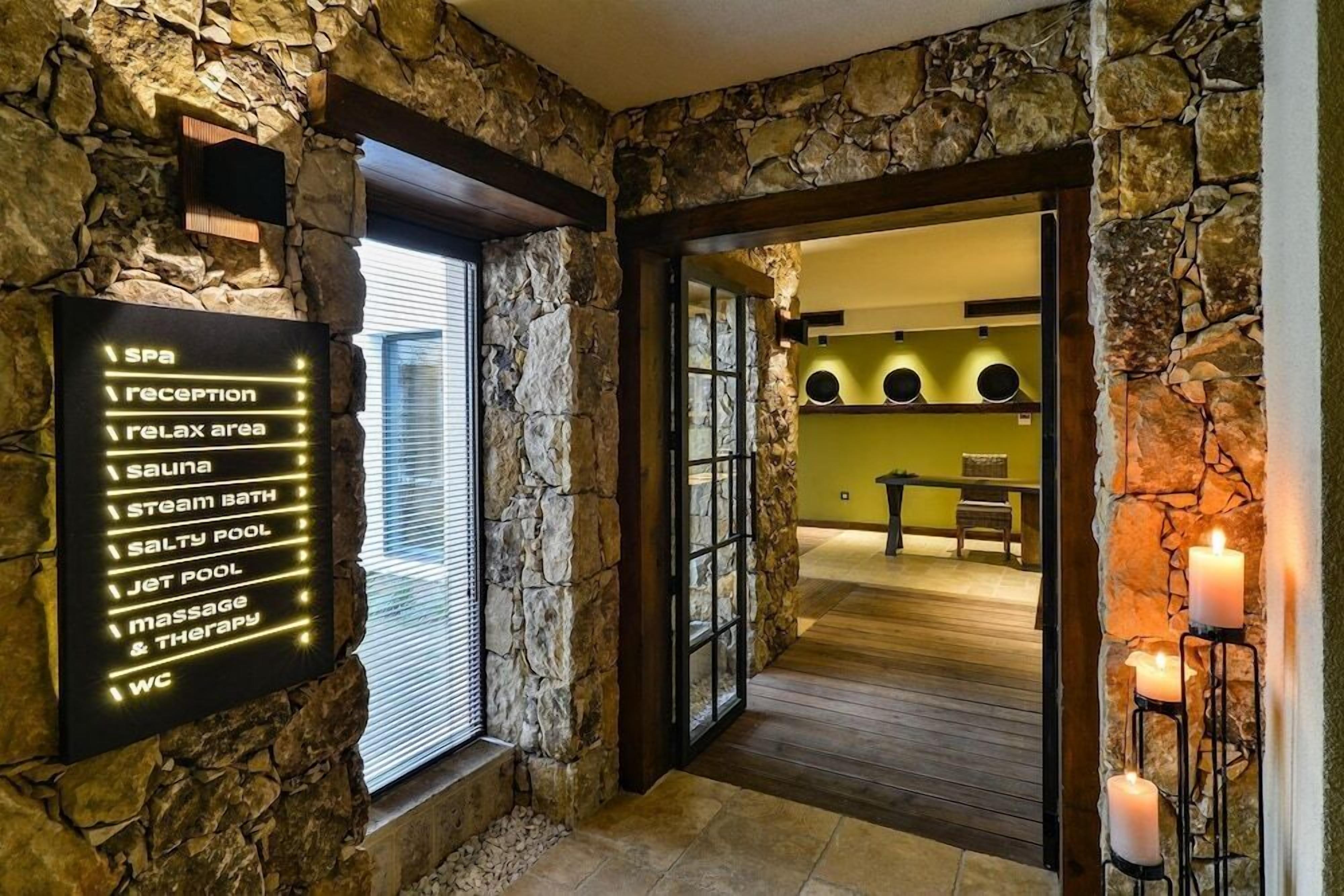 المنشأة من الداخل