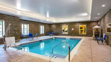 Indendørs pool