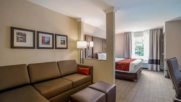 Phòng Suite, 1 giường cỡ king, không hút thuốc | Bộ trải giường bằng vải cotton Ai Cập, bộ đồ giường cao cấp, bàn