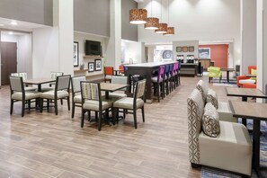 Lobby - Hampton Inn & Suites Overland Park South (Overland Park)