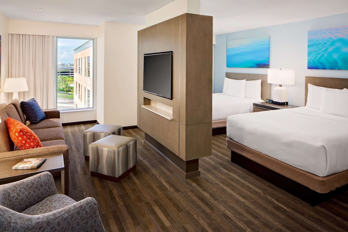 studio suite, kitchen (2 queen beds with sofa bed) | in-room safe, laptop workspace, blackout curtains, iron/ironing board